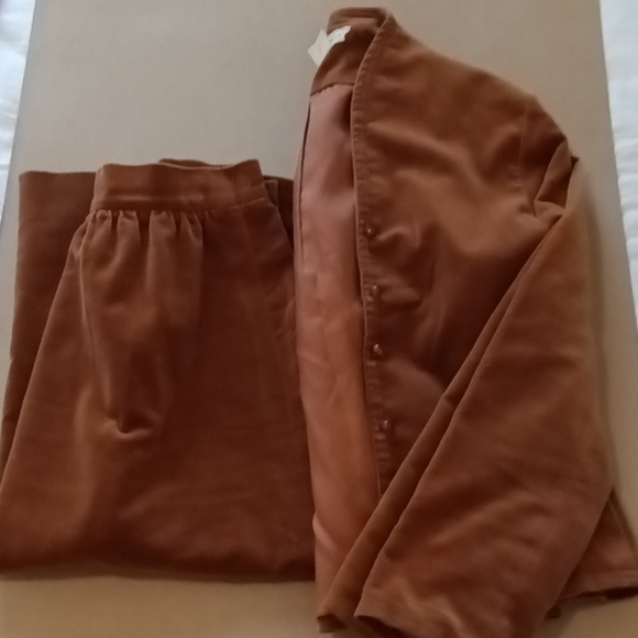 Suit by Prophecy EUC caramel brown velveteen VTG from 1970s skirt and blazer - Picture 16 of 16
